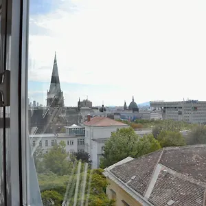Hotel Apollo, Vienna